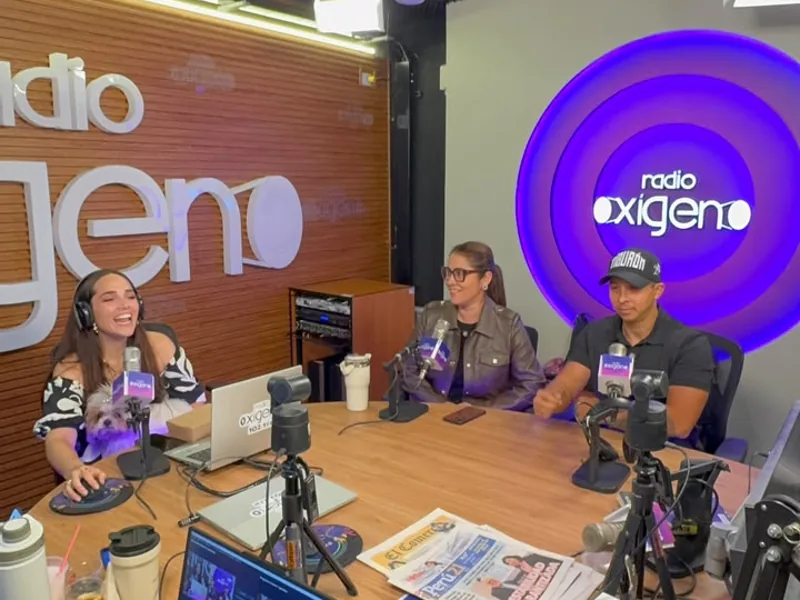 Captura: Radio Oxígeno — Daniel Iriarte y Lelia Orbegoso en cabina, rumbo al Professional Perú Fest
